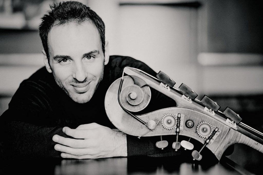 Olivier Thiery-Bassist
Photo: Marco Borggreve